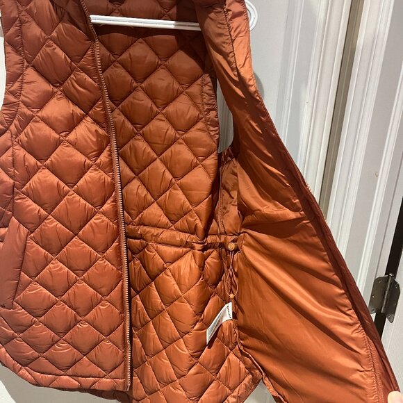 Athleta Whisper Featherless Puffer Vest - Picture 9 of 12